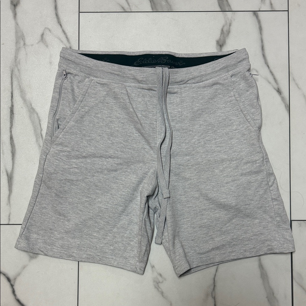 Eddie Bauer Light Gray Athletic Men's Shorts Size Medium